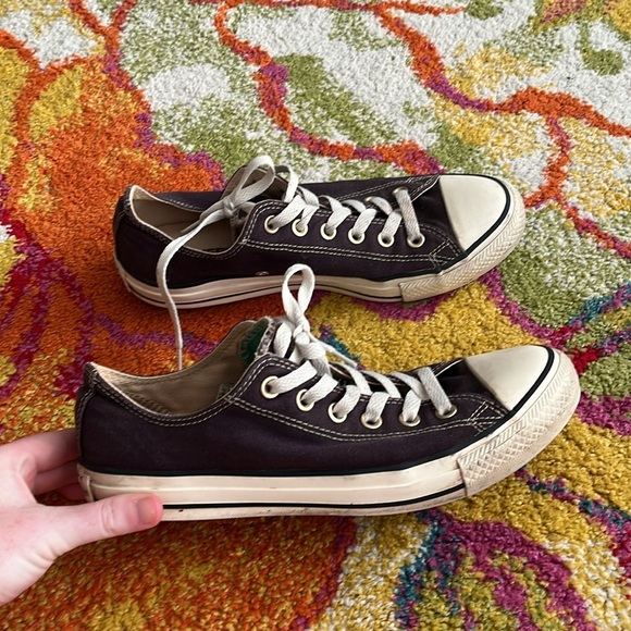 EUC WOMENS SIZE 9 CONVERSE DOUBLE TONGUE SHOES - Picture 2 of 9